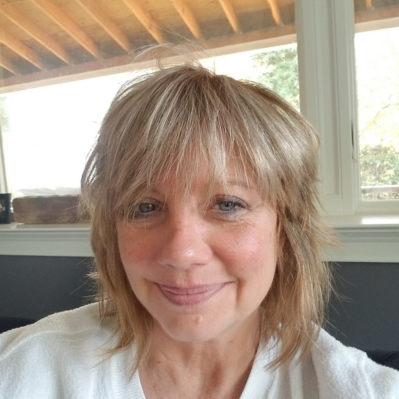 Meet your Posher, Denise - Picture 1 of 1